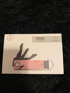 Ridge Pink Keycase Key & Card Holder